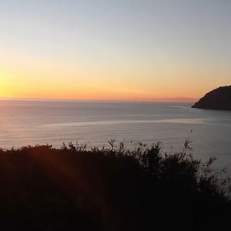 Un Gioiello Con Vista Mare Casa de Férias *